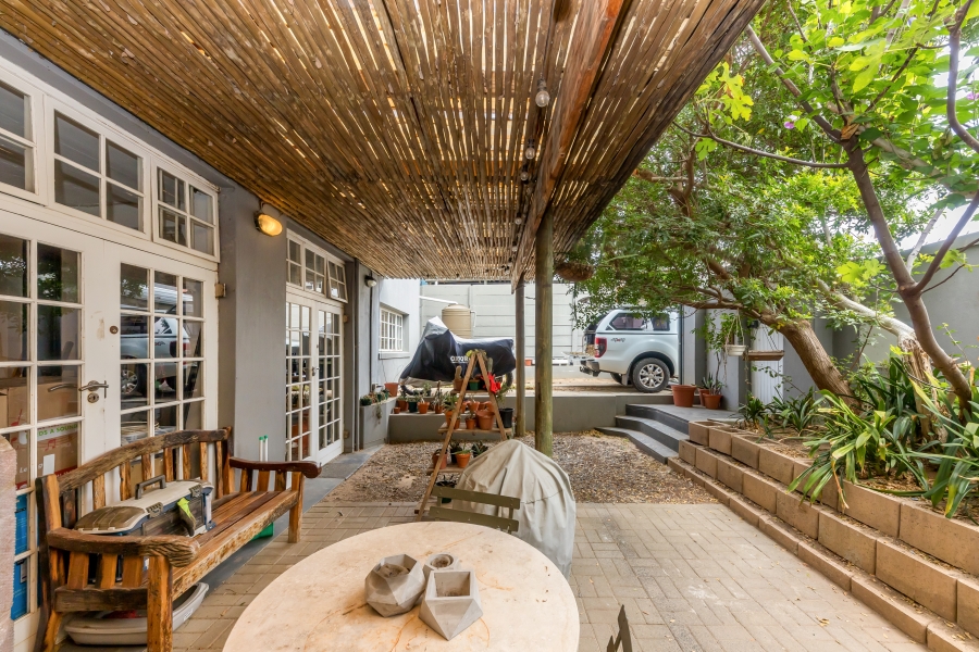 2 Bedroom Property for Sale in Woodstock Western Cape